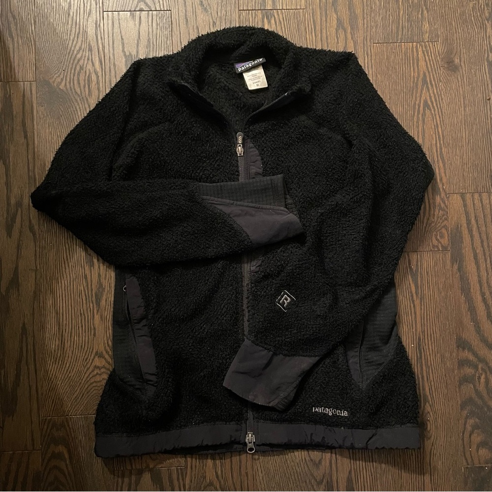 Vintage Patagonia Women's Black Fleece Jacket